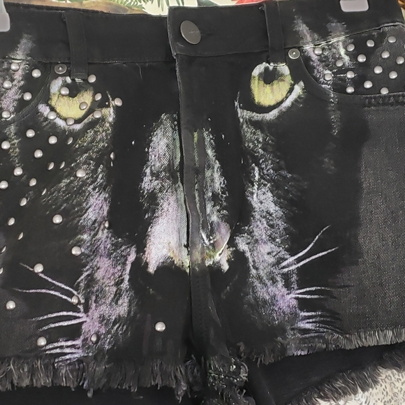 Topshop Painted Panther High Waisted Denim Shorts - Picture 3 of 14